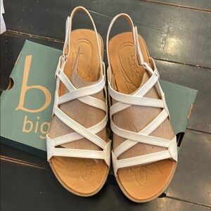 b.o.c. Women's White and Tan Sandals